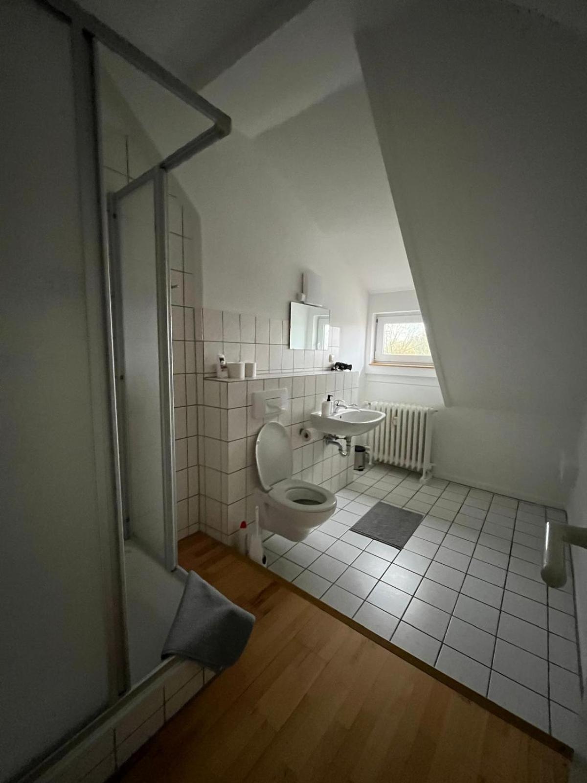 Doppelzimmer, Tv- Bad, Kuehlschrank- Parkplatz-17 Meine Exterior photo