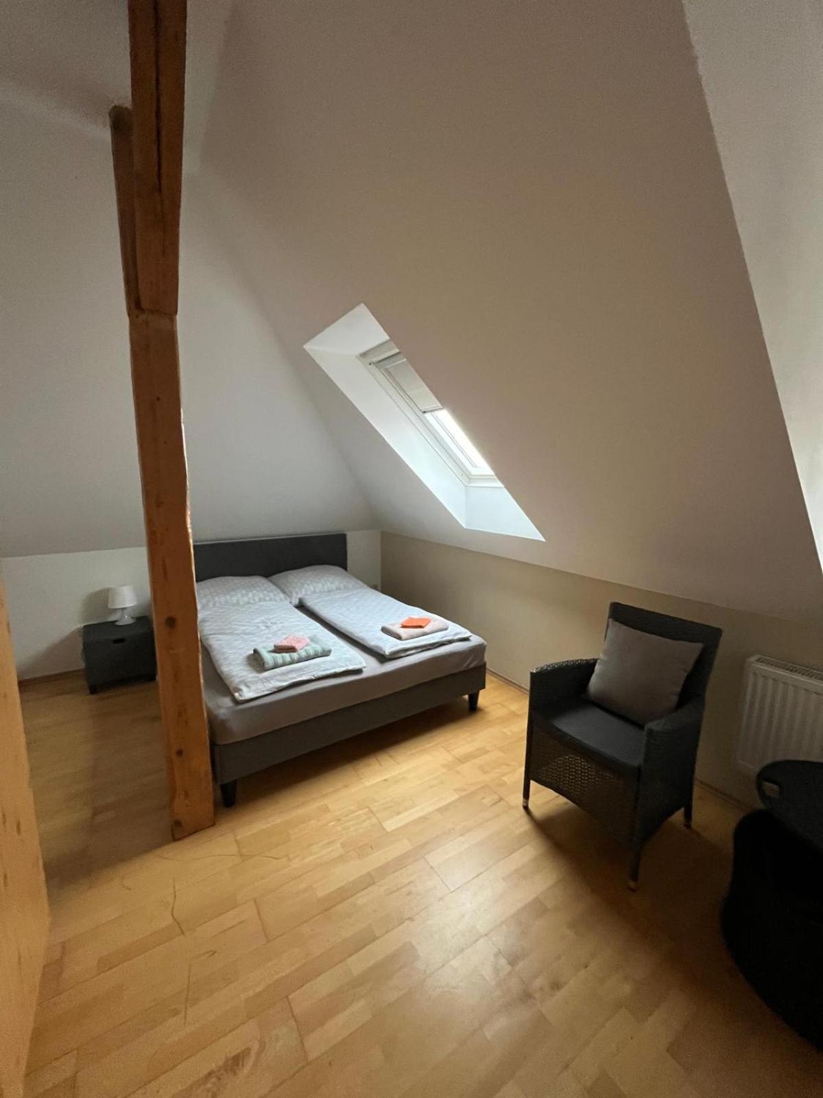 Doppelzimmer, Tv- Bad, Kuehlschrank- Parkplatz-17 Meine Exterior photo